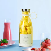 Portable Mini Juicer by Diviera